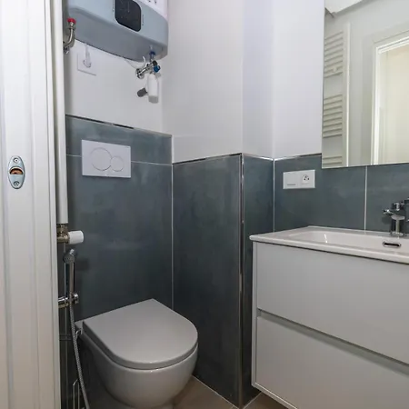 아파트 Le Garavan Beach - Giotto - Joli 2p Calme Refait A Neuf Avec Terrasse Et Vue Mer Laterale Mae-5334 멍똥